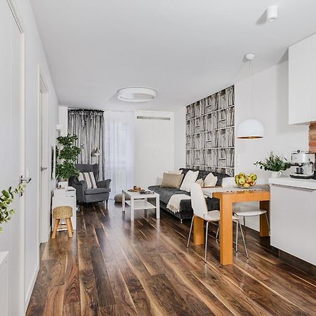 P&O Apartments Plac Grzybowski Varsovie Extérieur photo